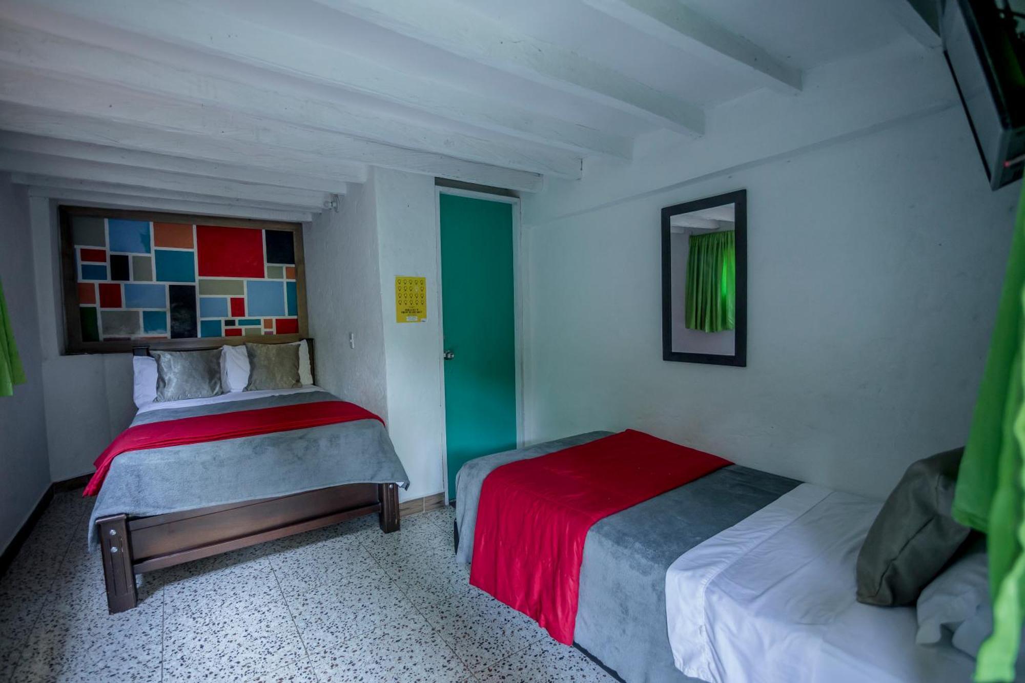 Hotel Marrokos Aeropuerto Jose Maria Cordova Гуарне Экстерьер фото